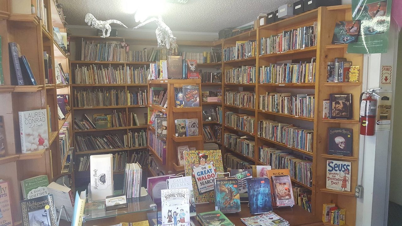 Local bookstores lure Central Florida readers